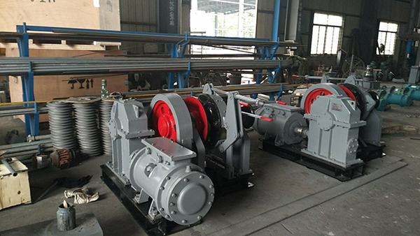 28mm Electric Single Gypsy Windlass Finished711517.jpg 28mm Electric Single Gypsy Windlass Finished.jpg